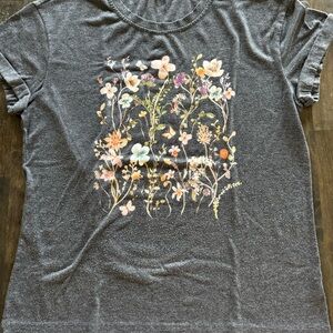 Flower Garden T-shirt in Grey, M